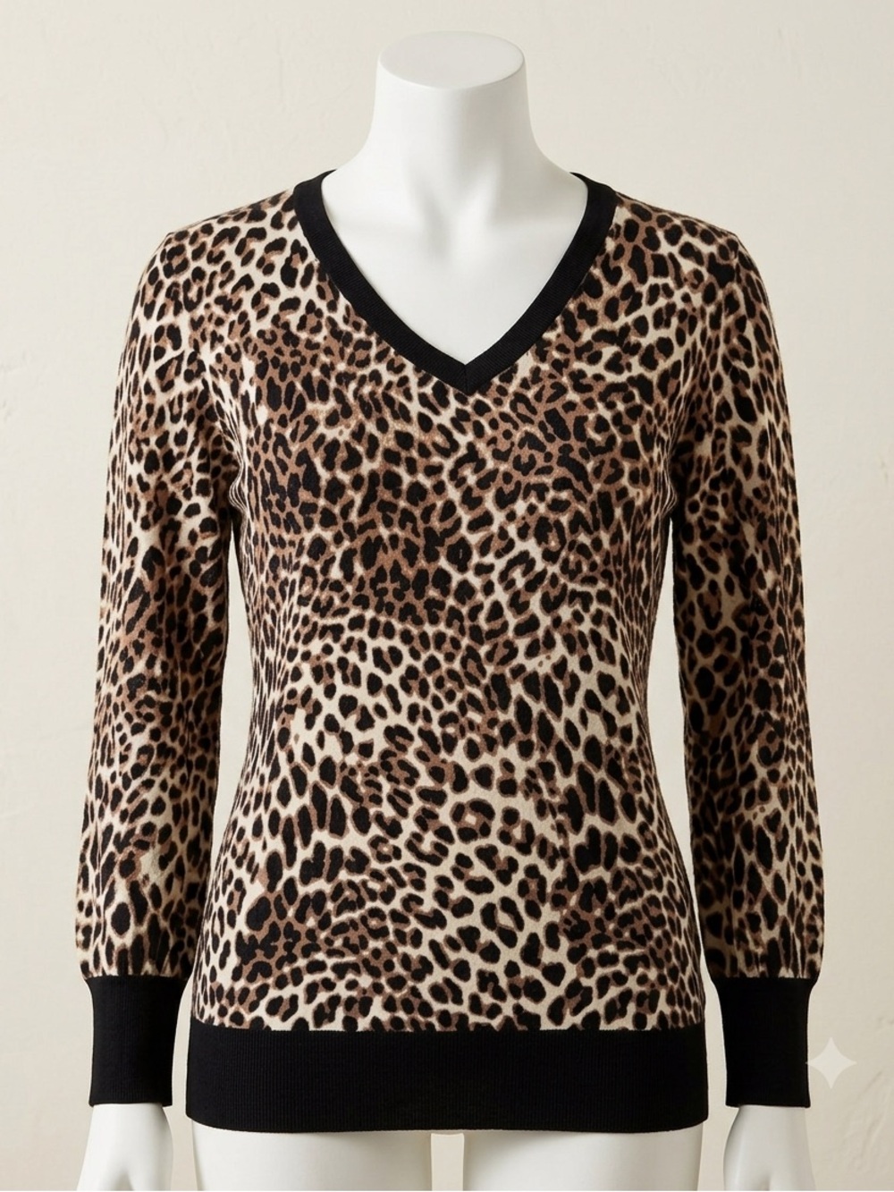 Leopard Print Plus size 2X Sweater with Black Waistband & Cuffs Great Condition